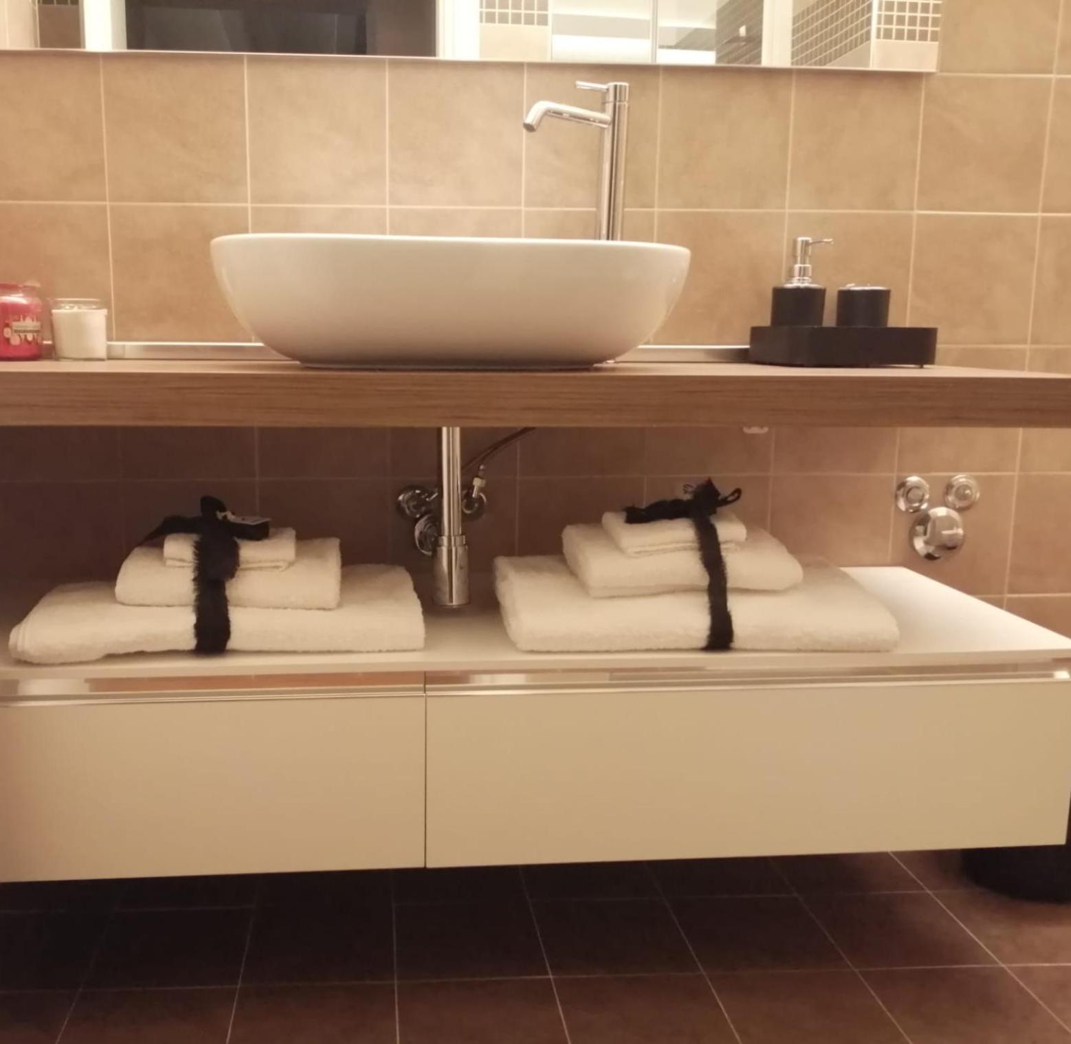 ברגמו Suite Moroni Apartment מראה חיצוני תמונה